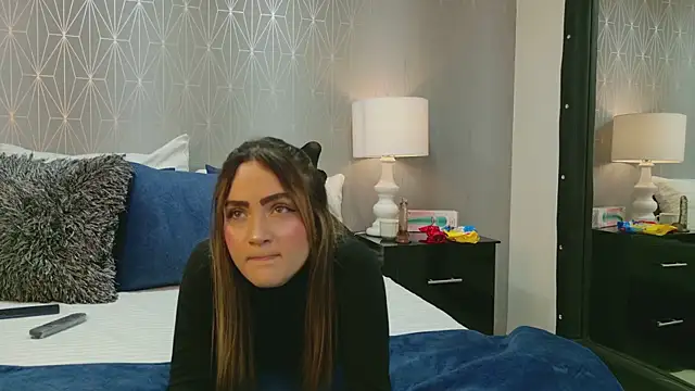 zoewilliis - ZoeWilliis's free webcam - UK Sex Cams