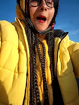 bellapaty (F milf) - massage pussy in panties 💦