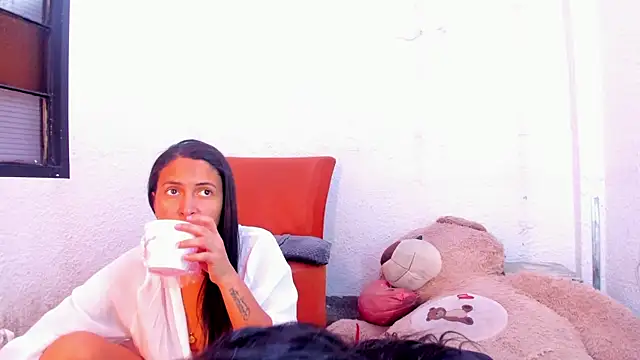 soficams1 (G young) - show complet anal squir