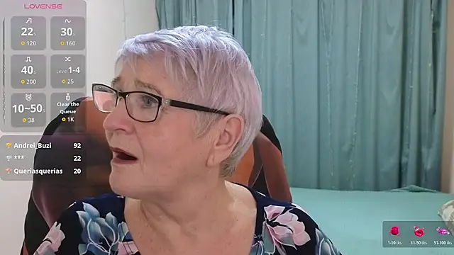 sandra_snowflake (Ask my age) - oil show xx