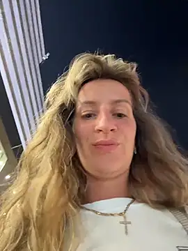 evvamur (F young) - toy in the pussy 🍭🫦