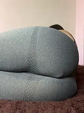 amelia_laurent (F young) - a finger in the ass 👉🍑