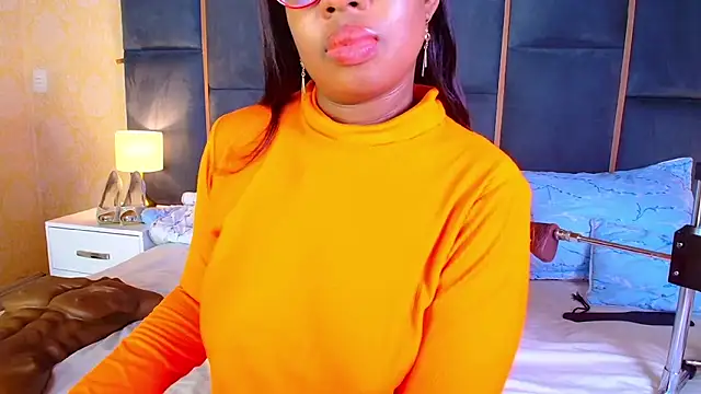 caseymoon (F young) - Doggy and spread ass and show asshole