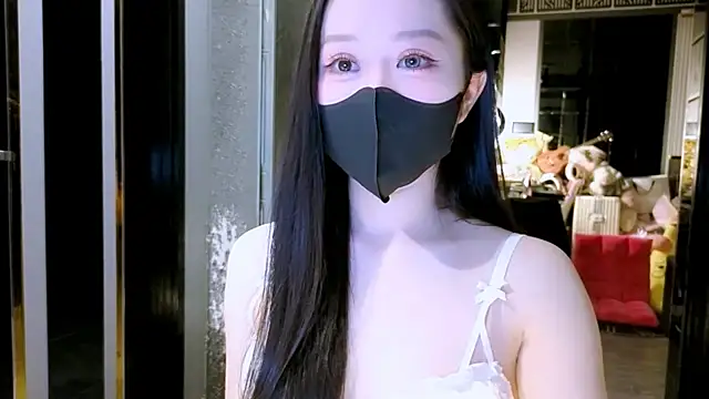 _unchan_ran_ (F teen) - teasing the baby girl 😖