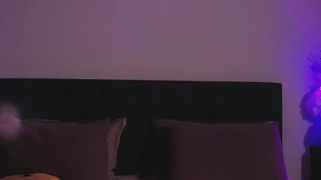 denise_garciia (F young) - Warm me up!