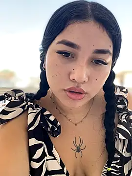 vickybon (F teen) - Wet my pussy