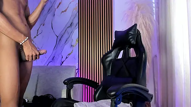 juliensaint (M young) - Warm Up!