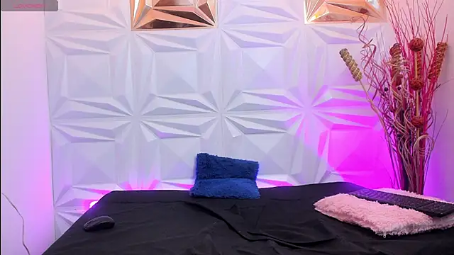 novanight_ (T milf) - masturbate for 5 min