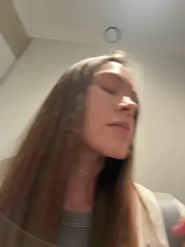 nicole111 Live Webcam on Stripchat