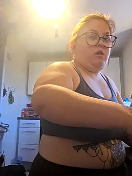 brattyprincess-x (F young) - Sneaky shop live 💦💦