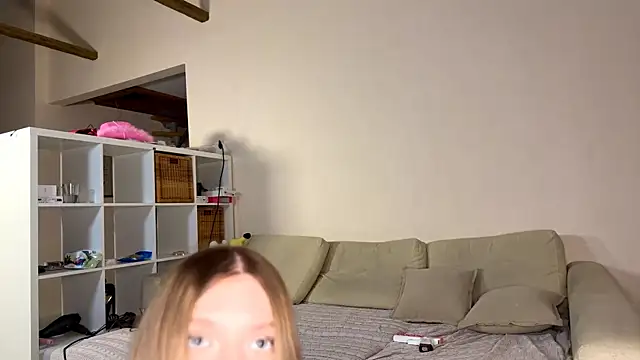 fruityxo (F teen) - Naughty Stretching with Butt View