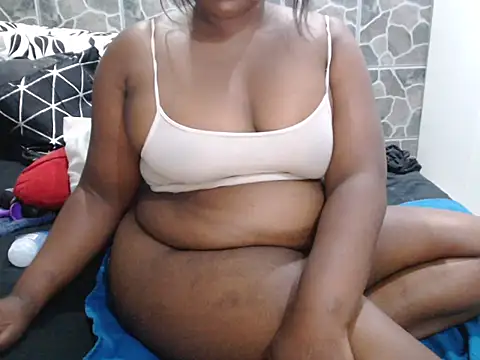 threeholespleasure99 (F milf) - 7400