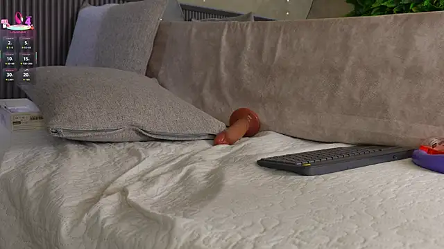 will_hendrix (F young) - Breast slapping x 10