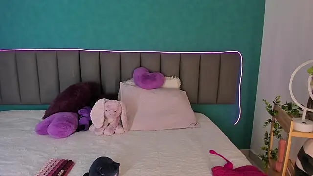 ariamoonlight (F young) - Doggy teasing my tight butthole :3