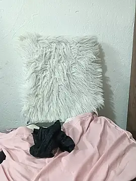 little-sammy (F teen) - Playing with my pussy 🌸