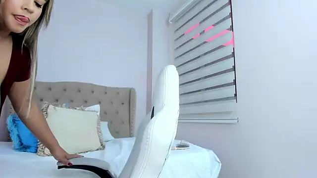 melissagrayy (F teen) - show milk