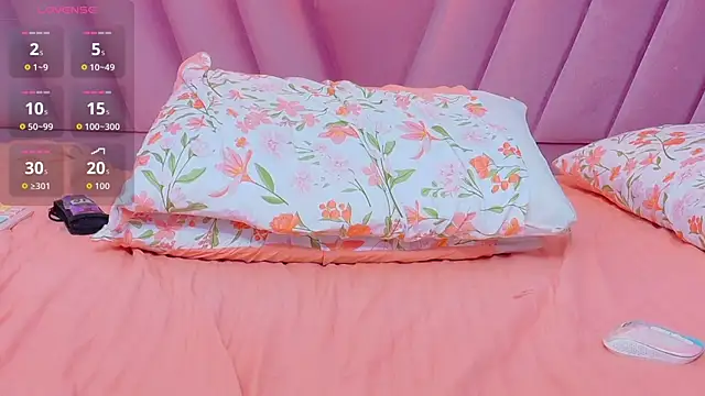 hornybarelylegalgirl (F teen) - tight pussy big squirt💦💦💦