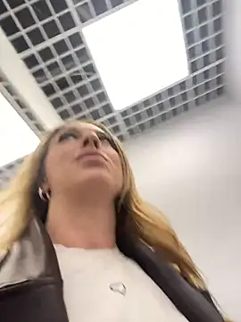 sweet___emily (F young) - show how sexy panties near rand guy