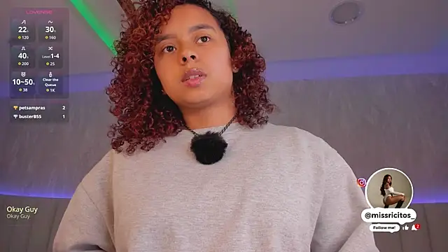 laracurls (F teen) - Squeeze my Boobs