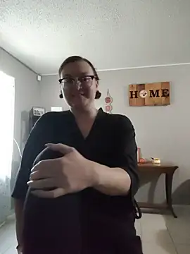 htxbelle (F milf) - Anal plug show