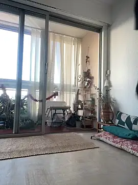 chris06d22@xh (Ask my age) - Me caresser les seins sur ma terrasse