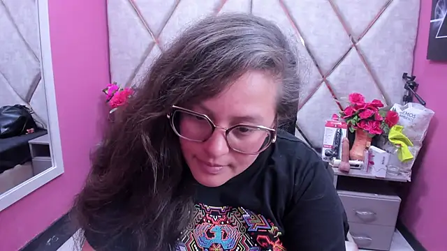 sarathomso (F young) - Motivate my day....make me happy!❤️