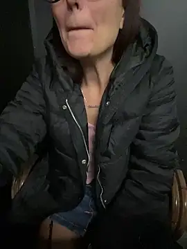 natakitten (F milf) - Strip nude in public rest/fit rooms🥵