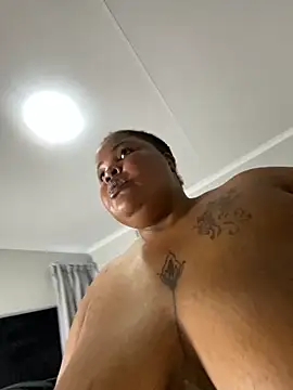 misslola27 (F young) - lets  fuck while paying bills