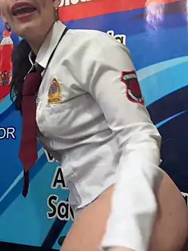 alysson-- - Alysson--'s free webcam