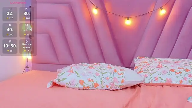 hornybarelylegalgirl