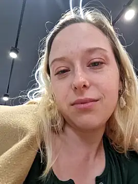 public_katrisha (F young) - Fingering in a park