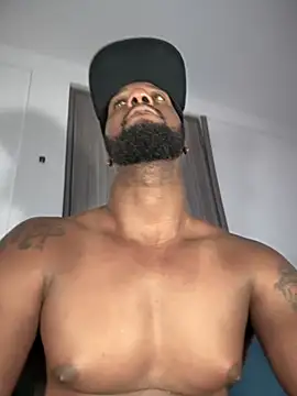 blackdrey18 (Ask my age) - Cock hard