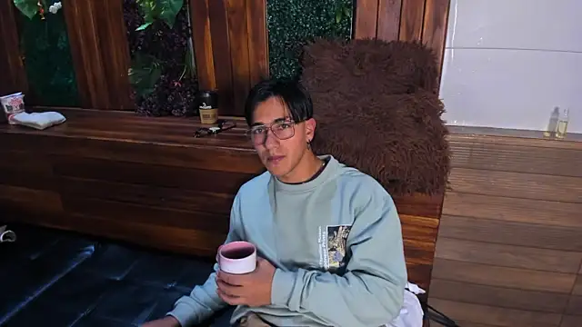 andy_joy_ (M young) - dance