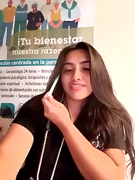 andrea-10_ (F young) - Walking NAKED 2 MINUTES  🔥-TICKET