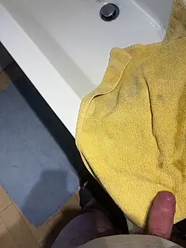 Filo981G live cam screenshot male on OhMiBod.Show — Interactive Live Cam Play