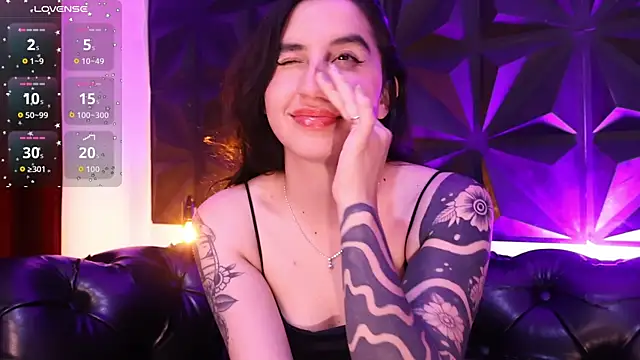 kaylee_lee (F young) - Black Sunday Sensual Undress