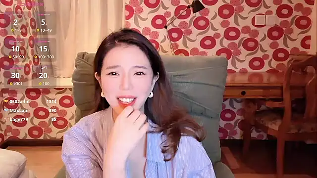 agelin- (F milf) - 祝蜜儿的哥哥们周末愉快，完成目标蜜儿口哥哥大肉棒