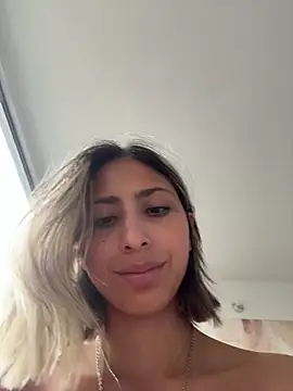 ameellie (F young) - OIL IN PUSSY