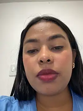 pushylate (F young) - Bounce tits