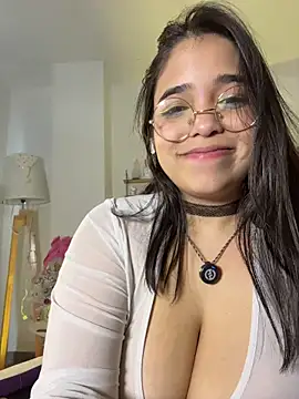 tati_reyess (F young) - control lush 8 min and make me cum