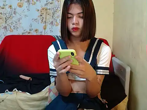 XWildTsYhannaUncutX webcam