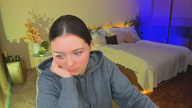 AlluringLookk webcam