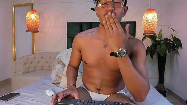 brand_collins - Brand_Collins's free webcam