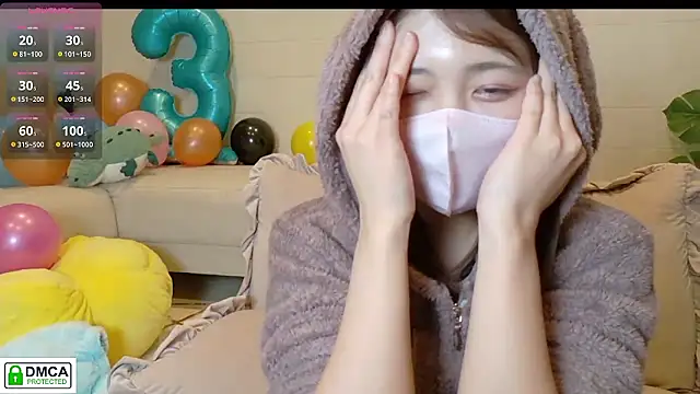 SUZU_ Live Webcam on Stripchat