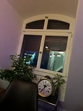 emiliasommer (F young) - tip 35 and get a gift