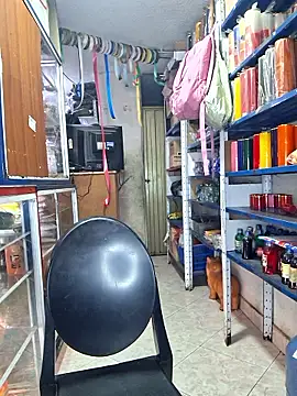 niidia (F young) - Squirt