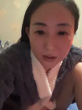 xiuchun100 (F milf) - 满1600道具自慰