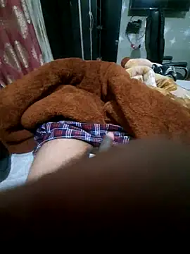 limtguys (M young) - Show lips