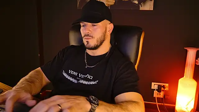 angeloeric (Ask my age) - SPOIL THE KING BLACK WOLF!!!!!!!