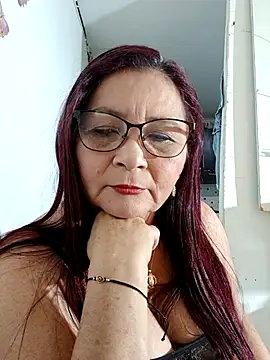 marfil_milf (F mature) - Playing with dildo in ass